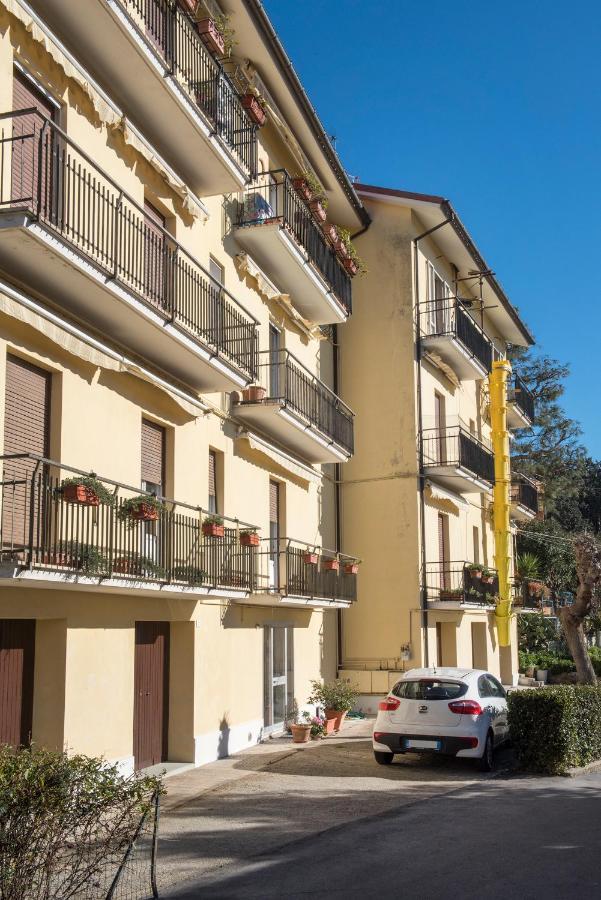 S034 - Sirolo, Quadrilocale In Centro Arredato Con Gusto Exterior photo